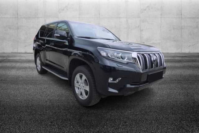 Toyota Land Cruiser 2.8 D4-D A/T 5 porte Executive, del 2024, 22.500 km, in vendita a Pieve Di Cento (BO)