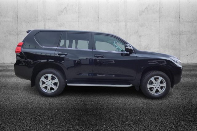 Toyota Land Cruiser 2.8 D4-D A/T 5 porte Executive - foto 4 di 8