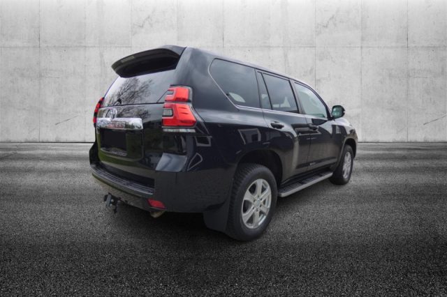 Toyota Land Cruiser 2.8 D4-D A/T 5 porte Executive - foto 2 di 8