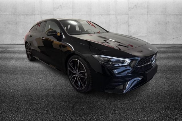 Mercedes-Benz CLA 200 d Automatic Shooting Brake AMG Line Premium, del 2025, 15.600 km, in vendita a Pieve Di Cento (BO)