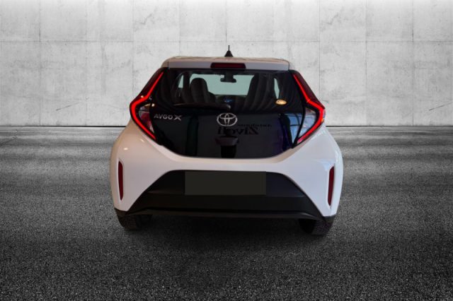 Toyota Aygo X 1.0 VVT-i 72 CV 5 porte Active - foto 4 di 8