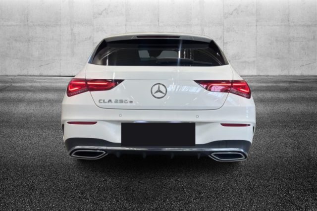 Mercedes-Benz CLA 250 e hybrid EQ Shooting Brake Premium - foto 4 di 8
