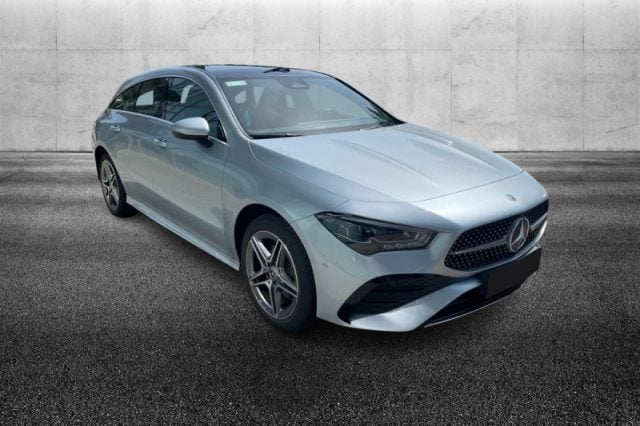 Mercedes-Benz CLA 250 e hybrid EQ Shooting Brake AMG Line Premium - foto 2 di 8