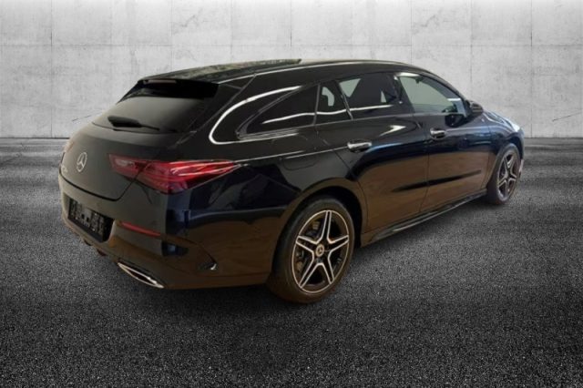 Mercedes-Benz CLA 250 e hybrid EQ Shooting Brake AMG Line Premium - foto 3 di 7