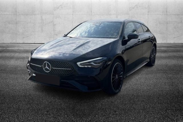 Mercedes-Benz CLA 250 e hybrid EQ Shooting Brake AMG Line Premium, del 2025, 39.800 km, in vendita a Pieve Di Cento (BO)