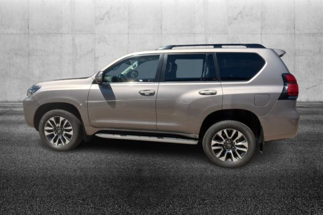 Toyota Land Cruiser 2.8 D4-D A/T 5 porte Executive - foto 4 di 8