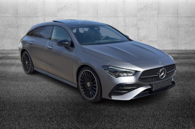 Mercedes-Benz CLA 200 d Automatic Shooting Brake AMG Line Premium - foto 2 di 8