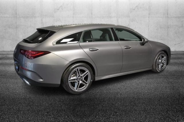 Mercedes-Benz CLA 180 Automatic Shooting Brake AMG Line Advanced Plus - foto 3 di 8