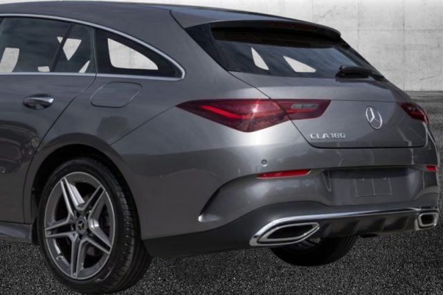 Mercedes-Benz CLA 180 Automatic Shooting Brake AMG Line Advanced Plus - foto 3 di 6