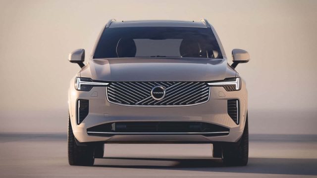 Volvo XC90 T8 Plug-in hybrid AWD automatico 7 posti Ultra Br - foto 3 di 8