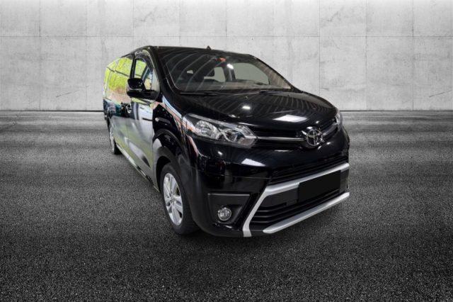 Toyota Proace Verso 1.5D L0 D Luxury, del 2020, 67.999 km, in vendita a Pieve Di Cento (BO)