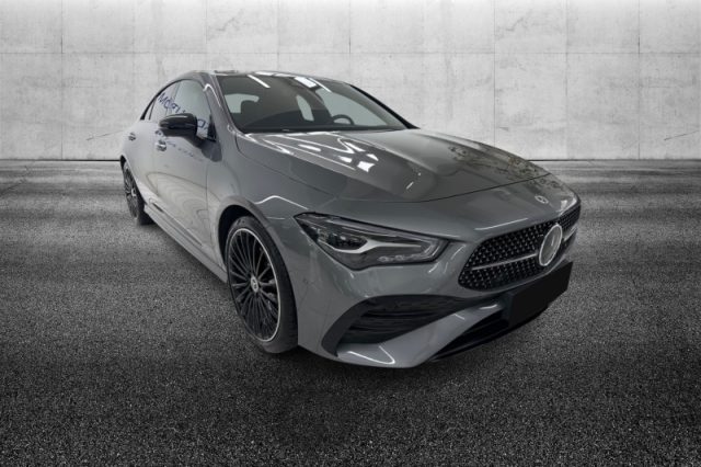 Mercedes-Benz CLA 200 Automatic AMG Line Premium - foto 2 di 8