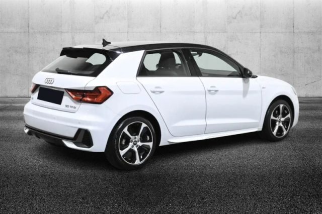 Audi A1 SPB 30 TFSI S tronic S line edition - foto 2 di 8