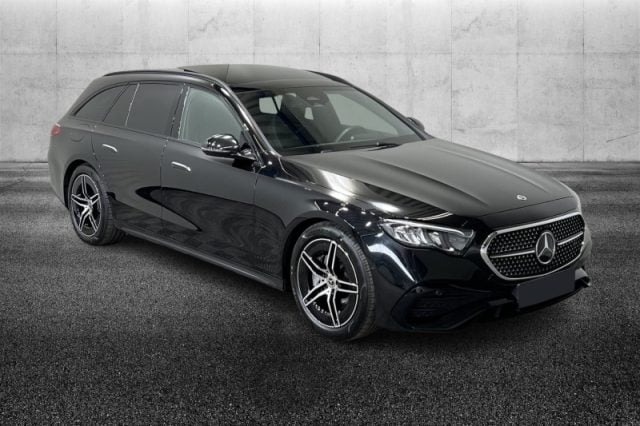 Mercedes-Benz E 220 d Mild hybrid S.W. AMG Line Advanced Plus, del 2025, 25.700 km, in vendita a Pieve Di Cento (BO)