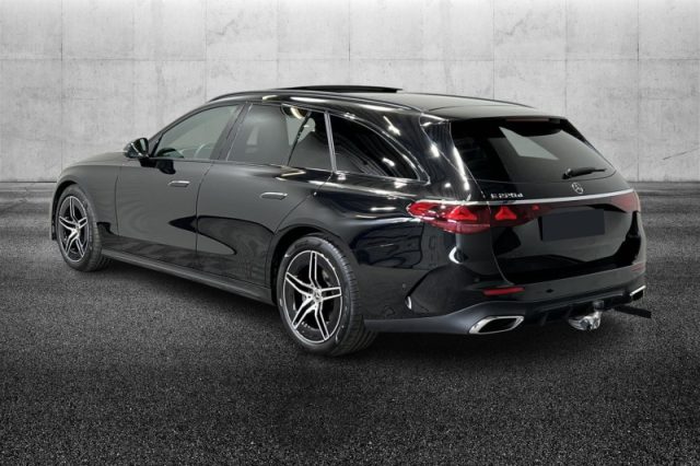 Mercedes-Benz E 220 d Mild hybrid S.W. AMG Line Advanced Plus - foto 3 di 4
