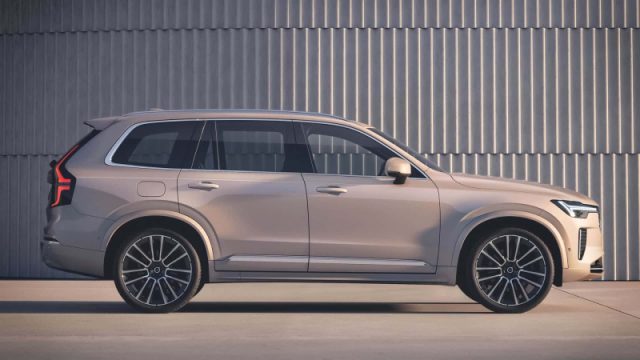 Volvo XC90 T8 Plug-in hybrid AWD automatico 7 posti Plus Dar - foto 4 di 4