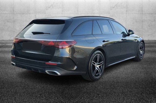 Mercedes-Benz E 220 d Mild hybrid S.W. AMG Line Advanced Plus - foto 3 di 4