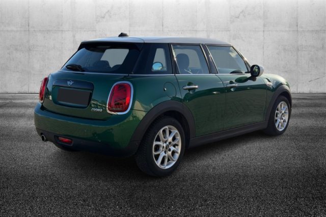 MINI Cooper 1.5 Cooper Classic 5 porte - foto 3 di 4