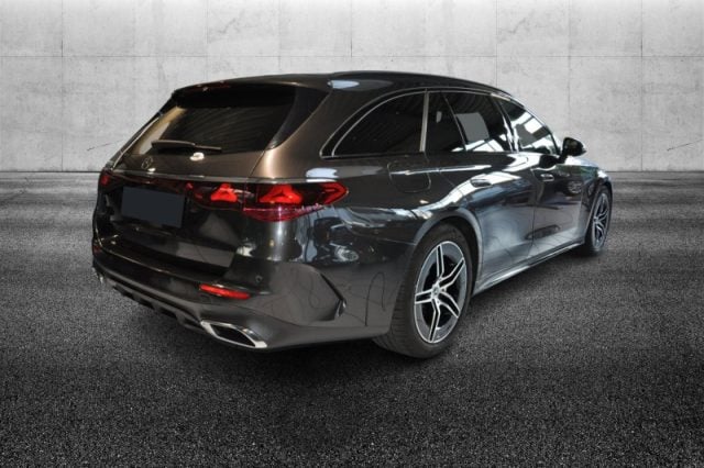Mercedes-Benz E 220 d Mild hybrid S.W. AMG Line Advanced Plus - foto 3 di 4
