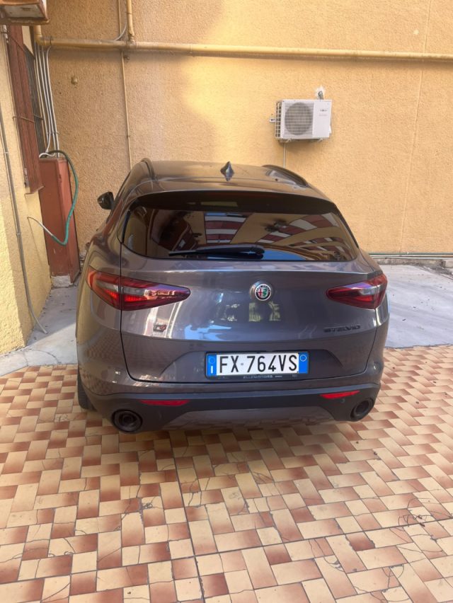 Alfa Romeo Stelvio 2.2 Turbodiesel 190 CV AT8 Q4 B-Tech - foto 4 di 4