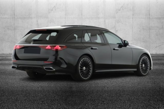 Mercedes-Benz E 450 d Mild Hybrid 4Matic S.W. AMG Line Premium - foto 3 di 4