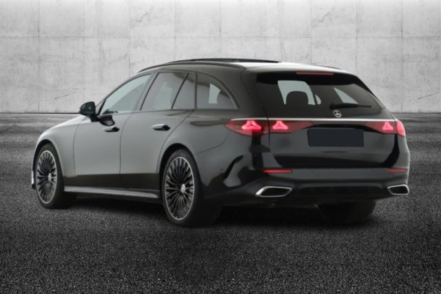 Mercedes-Benz E 450 d Mild Hybrid 4Matic S.W. AMG Line Premium - foto 4 di 4
