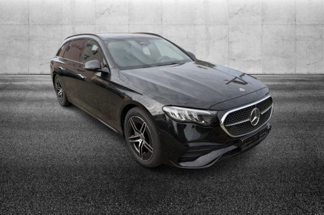 Mercedes-Benz E 220 d Mild hybrid S.W. AMG Line Advanced Plus, del 2025, 31.200 km, in vendita a Pieve Di Cento (BO)