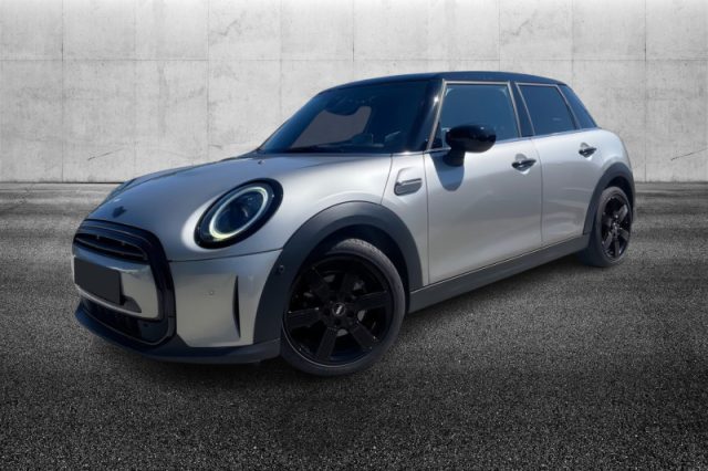 MINI Cooper 1.5 Cooper Classic 5 porte, del 2023, 37.500 km, in vendita a Pieve Di Cento (BO)