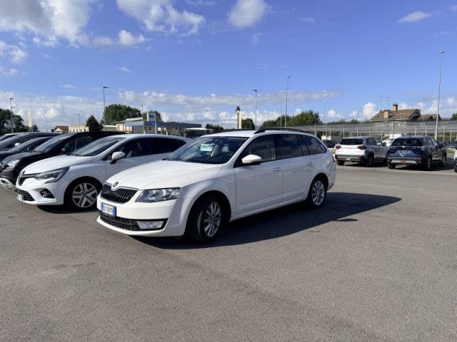 Skoda Octavia 1.4 TSI Wagon Active G-Tec, del 2015, 188.000 km, in vendita a Pieve Di Cento (BO)