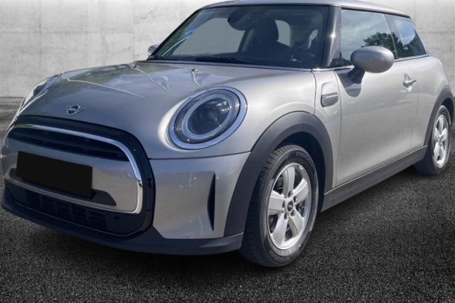 MINI Cooper 1.5 Cooper Essential, del 2023, 56.999 km, in vendita a Pieve Di Cento (BO)