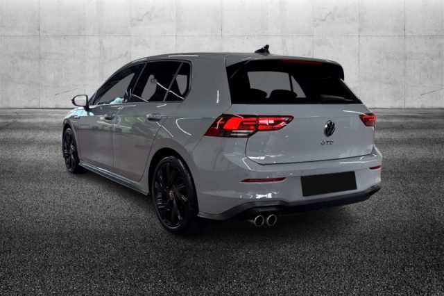 Volkswagen Golf 2.0 TDI DSG GTD - foto 2 di 4