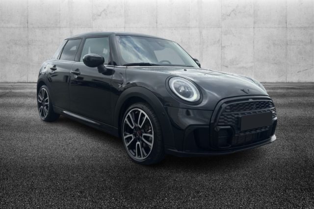 MINI Cooper 1.5 Cooper JCW 5 porte - foto 2 di 4