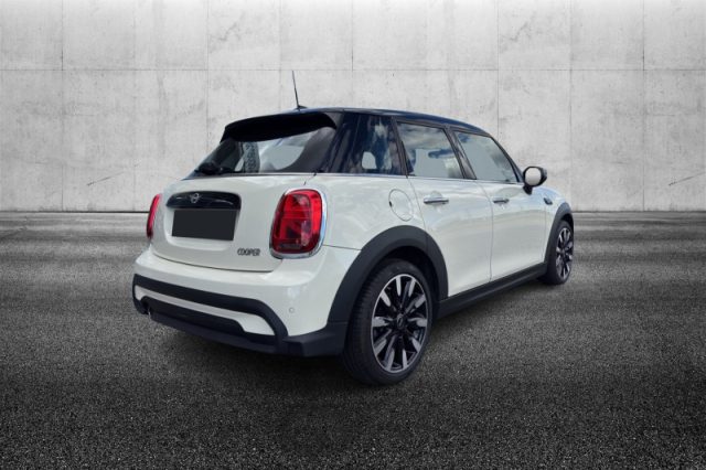 MINI Cooper 1.5 Cooper Classic 5 porte - foto 3 di 4