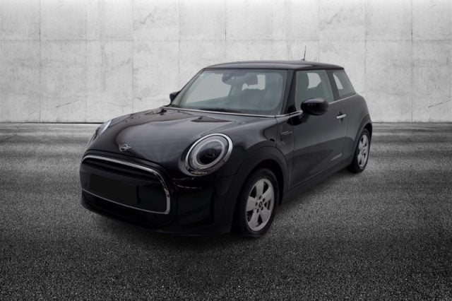 MINI Cooper 1.5 Cooper Classic, del 2023, 28.999 km, in vendita a Pieve Di Cento (BO)