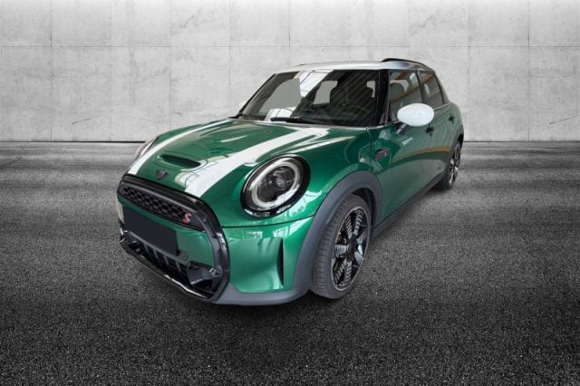 MINI Cooper S 2.0 Cooper S Yours 5 porte, del 2023, 35.800 km, in vendita a Pieve Di Cento (BO)