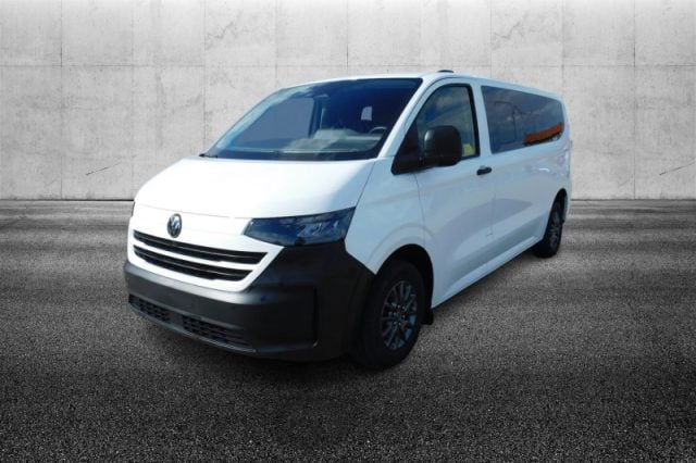 Volkswagen Caravelle 2.0 TDI 150CV aut. PL Life, del 2025, 31.500 km, in vendita a Pieve Di Cento (BO)
