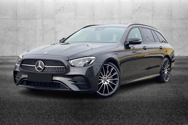 Mercedes-Benz E 200 d S.W. Auto Premium, del 2023, 49.700 km, in vendita a Pieve Di Cento (BO)