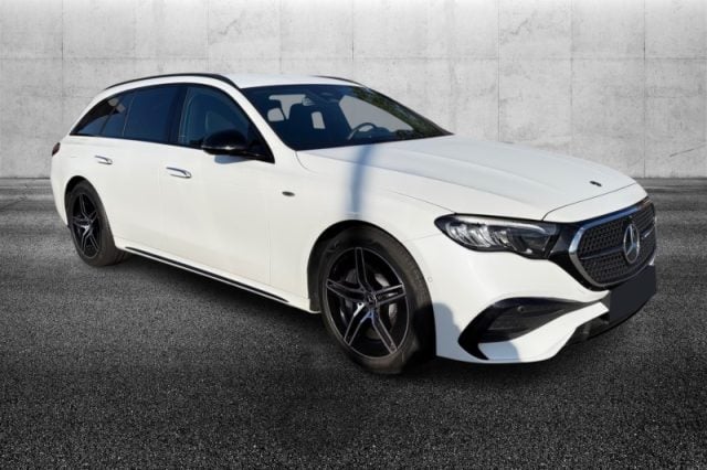 Mercedes-Benz E 300 e hybrid EQ S.W. AMG Line Advanced Plus - foto 2 di 4