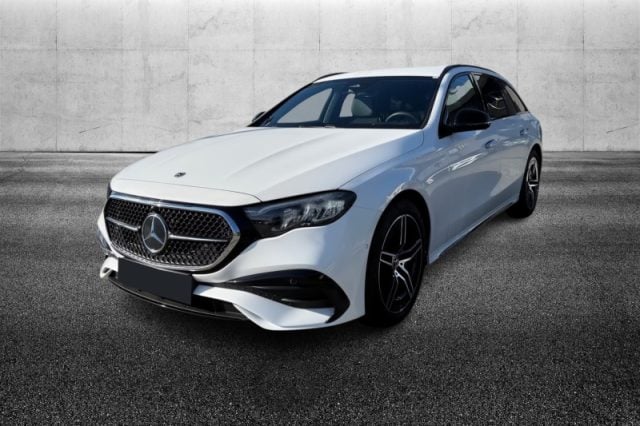 Mercedes-Benz E 300 e hybrid EQ S.W. AMG Line Advanced Plus - foto 3 di 4