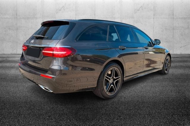 Mercedes-Benz E 300 de S.W. Auto Plug in hybrid Premium - foto 3 di 4