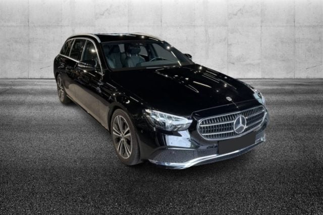 Mercedes-Benz E 220 d S.W. Auto Business Sport - foto 2 di 4