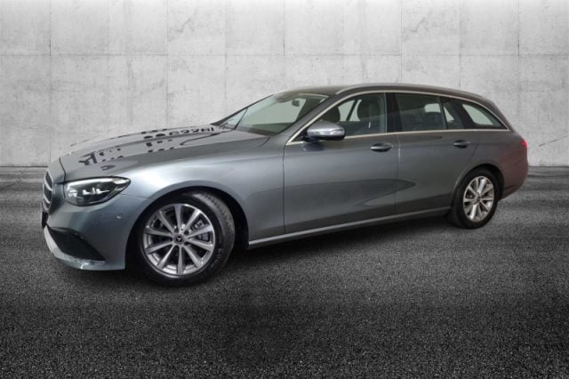 Mercedes-Benz E 200 d S.W. Auto Exclusive, del 2021, 57.999 km, in vendita a Pieve Di Cento (BO)