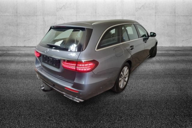 Mercedes-Benz E 200 d S.W. Auto Exclusive - foto 3 di 4