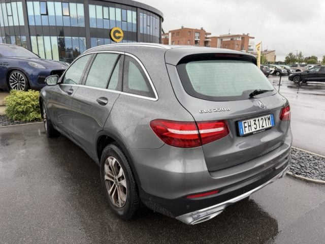 Mercedes-Benz GLC 220 d 4Matic Business - foto 2 di 4