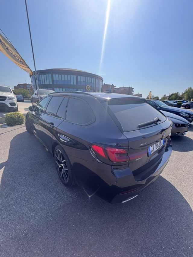 BMW 520 d 48V xDrive Touring Msport - foto 2 di 4