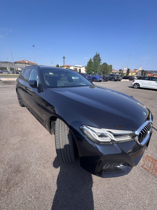 BMW 520 d 48V xDrive Touring Msport - foto 3 di 4