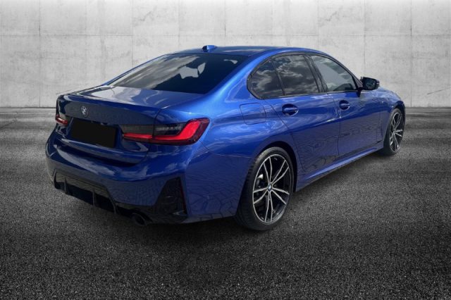 BMW 330 i xDrive Msport - foto 3 di 4