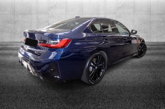 BMW 330 i Msport - foto 2 di 4