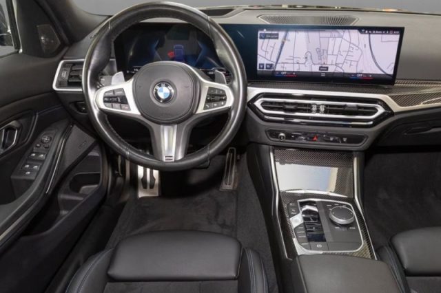 BMW 330 i Msport - foto 3 di 4