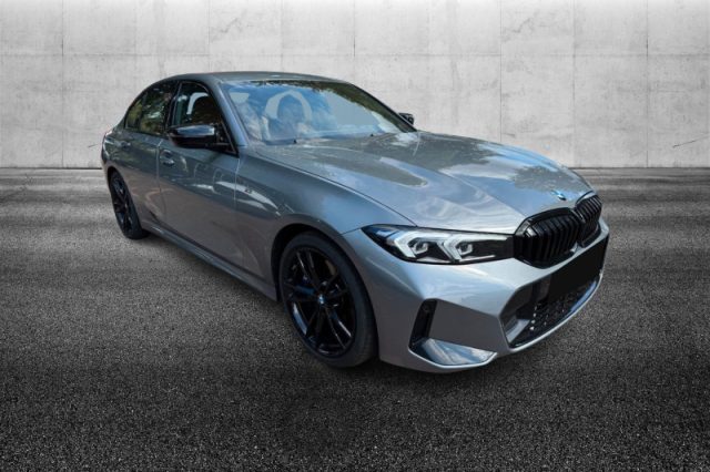 BMW 330 i Msport - foto 2 di 4